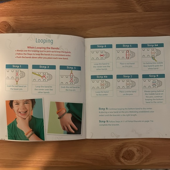 Monster Tail Loom Kit: Book, Bands, Hook, Mini Loom!Fun & Easy Bracelet Making! - Picture 4 of 4